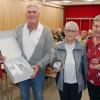 Dank und Verabschiedung von Maria Göbel (von links): Seniorenkreisleiterin Anita Linz, Bürgermeister Konrad Schlier, Maria Göbel und Waltraud Guerino, die wieder hübsche Geschenke für alle gebastelt hat.