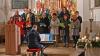 Beim Adventskonzert in der Euerfelder Pfarrkirche wurden vom Singkreis Euerfeld (Bild), dem Chor aus Brück und dem Ensemble Inflamati bekannte und weniger Lieder zu Gehör gebracht. Am Klavier Chorleiter und Initiator des Konzerts Thomas Kram.