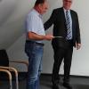 Gerald Karl (links) bekam von Bürgermeister die Kommunale Verdienstmedaille für 20-jährigen Dienst im Gemeinderat ausgehändigt. Gerald Karl (links) bekam von Bürgermeister die Kommunale Verdienstmedaille für 20-jährigen Dienst im Gemeinderat ausgehändigt.