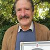 Ulrich Mergner mit seinem Preis.