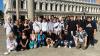 Das Foto zeigt die Klasse 10Ra des FLSH Schloss Gaibach auf dem Markusplatz in Venedig zusammen mit ihrem Klassenleiter Jürgen Baumgartl.