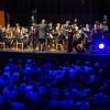 Wetterbedingt war das Konzert vom Rathausinnenhof in die Stadthalle verlegt worden. Auch wenn dies eine logistische Höchstleistung darstellte, fand jeder Besucher einen Platz. Wetterbedingt war das Konzert vom Rathausinnenhof in die Stadthalle verlegt worden. Auch wenn dies eine logistische Höchstleistung darstellte, fand jeder Besucher einen Platz.