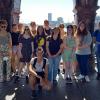 Die M9-Schüler stellen sich zum Gruppenfoto. Die M9-Schüler stellen sich zum Gruppenfoto.