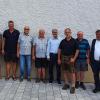 Auf dem Foto von links: Günther Braterschofsky, Erwin Schneider, Stefan Rauscher, Wolfgang Jeschek, Paul Schopf, Manfred Hofmann, 1. Vorsitzender Joachim Stopfer, Karlheinz Schineller, 1. Bürgermeister Hermann Niediek.