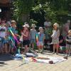 Gespannt verfolgen die Besucher die Vorführung der Kinder. Gespannt verfolgen die Besucher die Vorführung der Kinder.