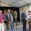 Premiere auf der Kulturwochenbühne: Die "Herzensblecher" zeigten unter der Leitung von Werner Aumüller (vorne links) erstmals ihr neues Programm "App in die Zukunft". Das kam beim Publikum sehr gut an.
