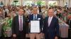 Die Firma Nikolaus Sorg GmbH & Co.KG feiert 2022 ihr 150-jähriges Bestehen. Das Bild zeigt (von links) Michael Sorg, IHK-Hauptgeschäftsführer Ralf Jahn und Alexander Sorg bei der Urkundenüberreichung. Die Firma Nikolaus Sorg GmbH & Co.KG feiert 2022 ihr 150-jähriges Bestehen. Das Bild zeigt (von links) Michael Sorg, IHK-Hauptgeschäftsführer Ralf Jahn und Alexander Sorg bei der Urkundenüberreichung.