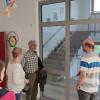 Saniert, aber nicht ausreichend barrierefrei ist Grundschule in Theilheim, wie Schulleiter Florian Hock (Zweiter von rechts) dem Grundstücks- und Bauausschuss schildert. Saniert, aber nicht ausreichend barrierefrei ist Grundschule in Theilheim, wie Schulleiter Florian Hock (Zweiter von rechts) dem Grundstücks- und Bauausschuss schildert.