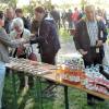 Nach dem Gottesdienst stand ein Imbiss, zubereitet von fleißigen Helferinnen und Helfern, bereit. Nach dem Gottesdienst stand ein Imbiss, zubereitet von fleißigen Helferinnen und Helfern, bereit.