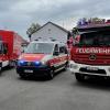Die Freiwillige Feuerwehr und DLRG Königshofen stellten ihre neuen Einsatzfahrzeuge in Dienst: den GW L1, den VW Crafter der DLRG und das LF 20 KatS (von links).