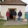 Die Gertraudiskapelle wurde innen aufgehübscht. Im Bild (von links) Bürgermeister Thorsten Wozniak, Renate Förster, Steffen und Harald Sperling und Stadtbaumeisterin Maria Hoffmann.