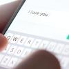 Ein Geitslicher in Frankreich hat eine Dating-Plattform entwickelt, auf der ausschließlich gläubige Katholiken auf Partnersuche gehen können.