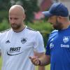 Versuchen, auch in der Abstiegsrunde die richtigen Lösungen zu finden: Gochsheims Führungsspieler Mirza Mekic (links) und Trainer Stefan Riegler.