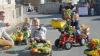 Kitzingen ist schon jetzt kinderfreundlich. Durch den Prozess zur Zertifizierung als „Kinderfreundliche Kommune“ sollen weitere Schwerpunkte gesetzt werden. Unser Archivbild zeigt ein paar Kinder auf ihren Spielzeug-Bulldogs beim Erntedank in Etwashausen.