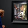 Alice Natters Kuturbild des Jahres: Bundeskanzlerin Angela Merkel bei der Eröffnung der Ausstellung "Johannes Vermeer. Vom Innehalten" in Dresden. 