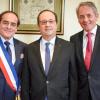 Jean-Pierre Bouquet mit dem früheren Tauberbischofsheimer Bürgermeister Wolfgang Vockel und dem damaligen französischen Staatspräsidenten François Hollande im Jahr 2017 bei der Eröffnung der neuen Mediathek in Vitry-le-François