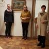 Sprachen mit den Hebammen aus Odenwald-Tauber über deren Arbeitssituation (von links):  Ursula Popp (stellvertretende Vorsitzende der Landfrauen), Theresia Paul (Vorsitzende der Frauen Union Bad Mergentheim), die Bundestagsabgeordnete Nina Warken, Sozialdezernentin Elisabeth Krug und Margret Beck (Vorsitzende der Landfrauen Main-Tauber-Kreis).