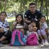 Mohamad Albdewi von der Sant'Egidio Gemeinde Würzburg hat den Kindern im Camp Elenoas Hoffnung gebracht.
