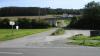 Zwischen der Bahnlinie und dem Waldrand soll in Thüngen das neue Bau- und Gewerbegebiet "Kies II" entstehen. Dafür wird auch eine Linksabbiegespur von der Bundesstraße gebaut.