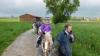 Ferienkinder erkunden mit dem Pony die Umgebung von Großeibstadt. Ferienkinder erkunden mit dem Pony die Umgebung von Großeibstadt.