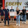 Die Metzgerei Fuchs spendet 2500 Euro an die Feuerwehr Ebern. Im Bild (von links) Anton Gerstenkorn, Joachim Wiesmann, Nico Sonnefeld, Daniel Genslein, Johanna Fuchs, Fabian Fuchs, David Pfeufer.