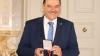 Prof. Dr. Gerhard Sextl  erhielt das Bundesverdienstkreuz am Bande.