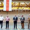 Einweihung der generalsanierten Altmain-Sporthalle. Von links: Ludwig Weth, Walter Wegner, Gerhard Riegler, Christian Keller, Gerhard Eck, Walter Weinig und Peter Kuhn.