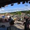 Nahezu 200 Traktoren hatten sich auf dem Festplatz und der angrenzenden Wiese eingefunden, um dieses außergewöhnliche Konzert "mitzufeiern".