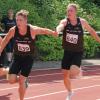 Philipp und Hannes Heidenfelder von der LG Main-Spessart sind bei den Leichtathletik-Bezirksmeisterschaften in Großostheim unterfränkische Meister in der Staffel über viermal 100 Meter geworden.