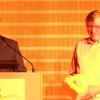 Rotary-Präsident Reiner Schmidt (links) überreicht Gerhard Wölfel den Ehrenamtspreis. Rotary-Präsident Reiner Schmidt (links) überreicht Gerhard Wölfel den Ehrenamtspreis.