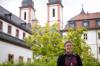 Weil sie zwei Frauen Kirchenasyl gewährte, muss sich Schwester Juliana Seelmann aus dem Kloster Oberzell (Lkr. Würzburg) am 2. Juni vor Gericht verantworten.