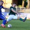 Rückt nach seinem starken Auftritt gegen Aschaffenburg in die Main-Post-Startelf: Philipp Maier (rechts), der hier Raffael Cvijetkovic (Viktoria Aschaffenburg) unter Druck setzt.