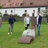 Die Leiterin der Kulturagentur Rhön-Grabfeld, Dr. Astrid Hedrich-Scherpf (Mitte) stellt in Wechterswinkel mit (von links) Lara-Sophie Straub, Rebecca Stutz sowie Michaela Kraus und Dr. Guido Böhm die Neuen in ihrem Team vor. Die Leiterin der Kulturagentur Rhön-Grabfeld, Dr. Astrid Hedrich-Scherpf (Mitte) stellt in Wechterswinkel mit (von links) Lara-Sophie Straub, Rebecca Stutz sowie Michaela Kraus und Dr. Guido Böhm die Neuen in ihrem Team vor.