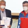 Bei der Jahresversammlung der Bergwacht Rhön-Spessart wurde Dr. Waldemar Hohm mit dem Leistungsabzeichen in Bronze der Bergwacht von Regionalleiter Steffen Koberstein ausgezeichnet. Bei der Jahresversammlung der Bergwacht Rhön-Spessart wurde Dr. Waldemar Hohm mit dem Leistungsabzeichen in Bronze der Bergwacht von Regionalleiter Steffen Koberstein ausgezeichnet.