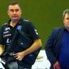 Handball-Zweitligist EHV Aue scheint in dieser Saison vom Pech verfolgt zu sein. Erst erkrankte Trainer Stephan Swat lebensgefährlich an Covid-19, nur sieht sich Manager Rüdiger Jurke (rechts) mit Fremdenfeindlichkeit und brennenden Fahrzeugen konfrontiert. 