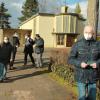 Der Bauausschuss des Karlstadter Stadtrats verschaffte sich einen Eindruck vom Zustand des Ostfriedhofs.