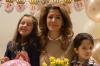 Sahar Hadinejad kam vor drei Jahren mit ihrem Mann Babak Rezaei aus dem Iran nach Deutschland. In ihrem Heimatland haben Frauen keine Rechte. Das Foto zeigt sie mit ihrer Tochter Ronika und ihrem Sohn Barsam. Sahar Hadinejad kam vor drei Jahren mit ihrem Mann Babak Rezaei aus dem Iran nach Deutschland. In ihrem Heimatland haben Frauen keine Rechte. Das Foto zeigt sie mit ihrer Tochter Ronika und ihrem Sohn Barsam.