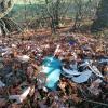 Jede Menge Müll und Unrat fand Familie Heinikel während eines Spaziergangs in der Schwemmelsbacher Flur. Einige Tage später räumte die Familie den Dreck weg.
