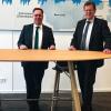 Holger Lösch (links), stellvertretenden Hauptgeschäftsführer des Bundesverbandes der Deutschen Industrie (BDI), und Manfred Grundke, Geschäftsführender Gesellschafter der Unternehmensgruppe Knauf, sprachen beim gemeinsamen Treffen über aktuelle Themen und Herausforderungen für die Baustoffindustrie.