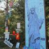 Auf dem Weg zur Goldenen Brücke errichtet: Das Kunstwerk Liberty Forest mit der fünf Meter hohen Freiheitsstatue. Auf dem Weg zur Goldenen Brücke errichtet: Das Kunstwerk Liberty Forest mit der fünf Meter hohen Freiheitsstatue.