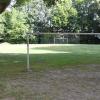 Der SC 1900 Schweinfurt wünscht sich, dass dieser Fußballplatz neben dem Parkplatz für das Vereinsheim und die Schiller-Schule am Gottesberg saniert wird. Die Grünen-Fraktion hat nun sogar beantragt, den ehemaligen Kunstrasenplatz als Rasenplatz  neu zu bauen.