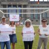 Die jüngste Aktion im August 2020 vor dem Bundestag in Berlin:  (von links) Rainer Haindl, Georgia Templiner, Evelin Neukirchen, Gabriele Kunkel.