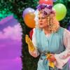 Sie wird vermutlich im Caritasgarten eine Menge Staub aufwirbeln: Die fränkische "Putzfraa" Ines Procter (im Bild bei "Fastnacht in Franken" 2020) tritt im Rahmen des Zeiler Kinosommers auf. An sieben Tagen heißt es da erst: Musik und Kultur und dann: Film ab!