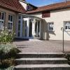 Von außen ja eigentlich noch ganz ansehnlich, ist das Dorfgemeinschaftshaus in Frickenhausen in die Jahre gekommen und dringend sanierungsbedürftig