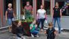 Stolz präsentieren die fleißigen Gärtner den Naschgarten. Hinten von links nach rechts: Gudrun Heurung, Gerhard Heurung, Barbara Cagnazzo, Christine Mühlfeld und vorne die beteiligten Schüler.