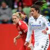 Im Trikot des SC Freiburg wird Lena Lotzen (rechts) nicht mehr zu sehen sein. 