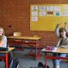 Auch nach den Pfingstferien bleiben die Klassen geteilt und wechseln sich mit dem Präsenzunterricht ab, wie hier an der Leo-Weismantel-Realschule Marktbreit.