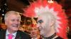 Der damalige Finanzminister Markus Söder 2012 als Punk mit seinem Vorgänger als Ministerpräsident, Horst Seehofer. Der damalige Finanzminister Markus Söder 2012 als Punk mit seinem Vorgänger als Ministerpräsident, Horst Seehofer.