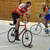 Konzentriert: Bayernliga-Akteur Florian Henz (links) im Zusammenspiel mit dem 79 Jahre alten Herbert Leibold (rechts). Konzentriert: Bayernliga-Akteur Florian Henz (links) im Zusammenspiel mit dem 79 Jahre alten Herbert Leibold (rechts).