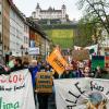 Ende November fand die jüngste Fridays For Future-Demonstration in Würzburg statt. Die Uni hatte es begrüßt, dass sich Studenten oder Mitarbeiter in ihrer Freizeit dafür engagieren.